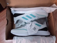 Giày Adidas size 42 real và new 100% Giày Adidas size 42 real và new 100%