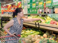 Siêu thị mini cần gấp 02 nhân viên nam nữ bán hàng Siêu thị mini cần gấp 02 nhân viên nam nữ bán hàng