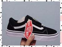 Đôi giày Vans đen trắng size 38 cực đẹp cho mọi người ạ Đôi giày Vans đen trắng size 38 cực đẹp cho mọi người ạ