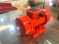 Motor đầm rung 3 pha công suất 0.2KW tua 3000 vòng/phút Motor đầm rung 3 pha công suất 0.2KW tua 3000 vòng/phút