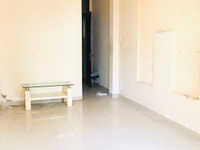 Phòng ban công thoáng mát sạch đẹp ngay Lê Văn Sỹ