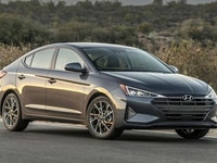 ELANTRA giá ưu đãi, thuế giảm mạnh, có xe giao nhanh, cọc lấy xe ngay ELANTRA giá ưu đãi, thuế giảm mạnh, có xe giao nhanh, cọc lấy xe ngay