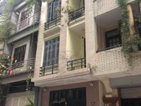 Bán nhà số 52-A2 khu tập thể Quận Ủy, Phố Chùa Láng, Đống Đa, Hà Nội