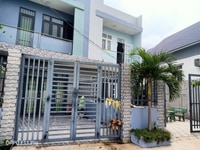 Bán Nhà 1T1L 3PN 100m2 Cách TTVH Xã Bình Chánh 300M. SHR,
