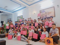 Mùa TRUNG THU này mình cần gấp 3 bạn vào làm tại văn phòng Tân Phú