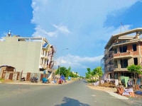 Sang gấp lô đất mặt tiền sát ngay ngã tư đường 2 làn xe oto, xe máy Sang gấp lô đất mặt tiền sát ngay ngã tư đường 2 làn xe oto, xe máy