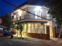Cần bán gấp căn nhà biệt thự góc 2 mặt tiền đường số tân quy Q7 Cần bán gấp căn nhà biệt thự góc 2 mặt tiền đường số tân quy Q7