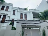 Bán hoặc cho thuê căn biệt thự nội thất cao cấp cách bến ninh kiều 100 Bán hoặc cho thuê căn biệt thự nội thất cao cấp cách bến ninh kiều 100
