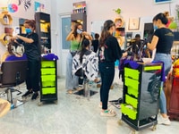Salon TócXinh Năm2021: Tuyển gấp 9 nữ thợ Phụ, chuyên về tóc nữ. Salon TócXinh Năm2021: Tuyển gấp 9 nữ thợ Phụ, chuyên về tóc nữ.