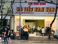 Sang quán ăn vị trí Shophouse Quận 4 100m²