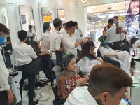 Tuyển Thợ Chính, Thợ Phụ làm tóc lương cao.