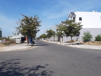 Gia điình cần tiền bán tháo 2 lô đôi 360m2 mặt tiền đường Hùng Vương Gia điình cần tiền bán tháo 2 lô đôi 360m2 mặt tiền đường Hùng Vương