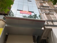 Cho thuê tòa nhà văn phòng mặt phố Đội Cấn, 64m2x 7 tầng, thông sàn
