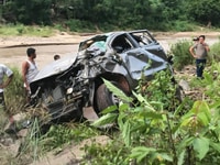 Mua xác ôtô các loại hư hỏng cháy nổ nát mấy giấy giá cao Mua xác ôtô các loại hư hỏng cháy nổ nát mấy giấy giá cao