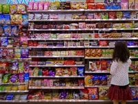 Cửa hàng hoá mỹ phẫm cần tuyển nhân viên bán hàng Lau chùi và chất hàn Cửa hàng hoá mỹ phẫm cần tuyển nhân viên bán hàng Lau chùi và chất hàn