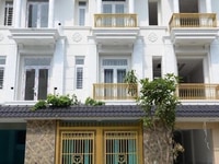 Bán gấp nhà mới 3 tầng tại ngã tư Phú Lợi, Thủ dầu một Bán gấp nhà mới 3 tầng tại ngã tư Phú Lợi, Thủ dầu một