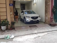 Nhà Phố Hoàng Quốc Việt-P.Lô- Vỉa Hè-Ô Tô Tránh-Gara-gần các trường. Nhà Phố Hoàng Quốc Việt-P.Lô- Vỉa Hè-Ô Tô Tránh-Gara-gần các trường.