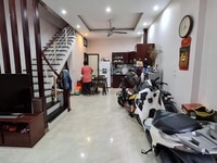 Bán Nhà 46m2, 4 Tầng, Mt 4,6 Mét, Nhĩnh 3 tỷ, Phố Trạm, Long Biên. Bán Nhà 46m2, 4 Tầng, Mt 4,6 Mét, Nhĩnh 3 tỷ, Phố Trạm, Long Biên.