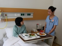 Tuyển 1 giúp việc nhà 1 chăm người bệnh 1 chăm em bé ăn ở lại Tuyển 1 giúp việc nhà 1 chăm người bệnh 1 chăm em bé ăn ở lại