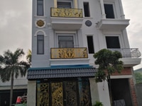 Nhà 1 trệt 2 lầu + sân thượng. dọn vào ở ngay công chứng ngay Nhà 1 trệt 2 lầu + sân thượng. dọn vào ở ngay công chứng ngay
