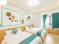 Bán nhà 4 tầng gần Hồ Xuân Hương, 4 phòng, có nội thất, Tây Nam Bán nhà 4 tầng gần Hồ Xuân Hương, 4 phòng, có nội thất, Tây Nam