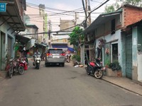 Mặt đường ĐT8 - nhà nát gần chợ Long Cang, Cần Đước - 100m2 - 750tr