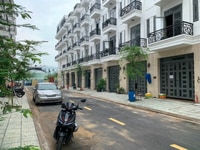 Bán nhà ngay ngã 4 Ga , sát Gò Vấp , đường 20m dân cư đông đúc Bán nhà ngay ngã 4 Ga , sát Gò Vấp , đường 20m dân cư đông đúc