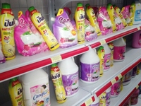 Trưng bày sản phẩm lên quầy kệ, dọn dẹp vệ sinh nơi làm việc gọn gàng, Trưng bày sản phẩm lên quầy kệ, dọn dẹp vệ sinh nơi làm việc gọn gàng,
