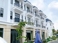 Mua nhà phố tặng xe Vinfast lux 2.0 trị giá 1 tỷ Mua nhà phố tặng xe Vinfast lux 2.0 trị giá 1 tỷ