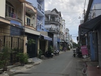 Cần tiền bán gấp nhà 1 trệt 2 lầu Cần tiền bán gấp nhà 1 trệt 2 lầu