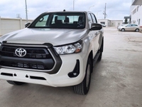 Bán xe Hilux 2.4G AT (4x2) máy dầu tự động màu trắng Bán xe Hilux 2.4G AT (4x2) máy dầu tự động màu trắng