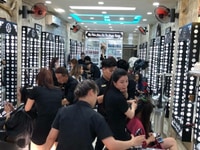 Liêm Nguyễn Hair Salon tuyển thợ chính chuyên cắt uốn duỗi nhuộm