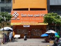 Mặt tiền HÀM NGHI P. Bến Nghé Quận 1 Ngang 7M 3 Lầu. Mặt tiền HÀM NGHI P. Bến Nghé Quận 1 Ngang 7M 3 Lầu.