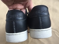 Reebok chính hãng sz 42 sneker da xịn Reebok chính hãng sz 42 sneker da xịn