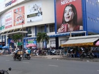 Tuyển nhân viên tư vấn và chăm sóc khách hành trực tiếp tại quầy Tuyển nhân viên tư vấn và chăm sóc khách hành trực tiếp tại quầy