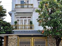 Đất và Nhà ngay trung tâm Thủ Dầu Một. Công chứng ngay. Đất và Nhà ngay trung tâm Thủ Dầu Một. Công chứng ngay.