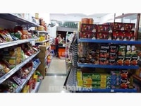 Cửa hàng tiện lợi cần nhân viên bán hàng và đóng gói sản phẩm Cửa hàng tiện lợi cần nhân viên bán hàng và đóng gói sản phẩm