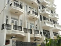 Tôi cần bán gấp nhà 4 lầu, Dtich: 4*16m," có thang máy", đường 12m