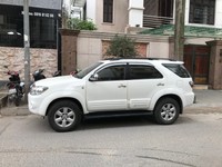 Bán xe Fotuner 2011 2.7V còn Zin nguyên!