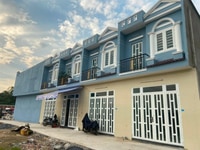 Bán gấp nhà 1 trệt 1 lầu nằm ngay ngã ba Mỹ Hạnh Bán gấp nhà 1 trệt 1 lầu nằm ngay ngã ba Mỹ Hạnh