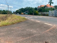Bán LÔ đất lớn 1000m2 tiền nhựa 8m ngay UBND Tân P Bán LÔ đất lớn 1000m2 tiền nhựa 8m ngay UBND Tân P