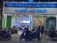 Cho thuê nhà mặt tiền tại ngã tư.