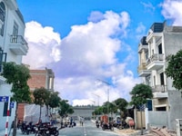 Bán nhà mới, 70m2, SHR, gần trường tiểu học phú hoà Bán nhà mới, 70m2, SHR, gần trường tiểu học phú hoà