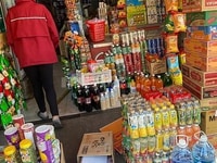 Tuyển nhân viên bán hàng tại cửa hàng Tuyển nhân viên bán hàng tại cửa hàng