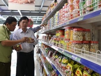 Cửa hàng tiện lợi cần tuyển bán hàng và sắp xếp hàng dịp tết Cửa hàng tiện lợi cần tuyển bán hàng và sắp xếp hàng dịp tết