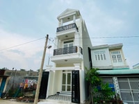 Bán Nhà 2 Lầu , 4X15=60M2 Thổ Cư 100% Ngay H886 , QL13 , P. HBP , TĐ Bán Nhà 2 Lầu , 4X15=60M2 Thổ Cư 100% Ngay H886 , QL13 , P. HBP , TĐ