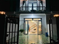 CC bán nhà tân đinh, bến cát. cách 3 lăng xi 500m. 1t1l 3pn 2 wc.1 tỷ7 CC bán nhà tân đinh, bến cát. cách 3 lăng xi 500m. 1t1l 3pn 2 wc.1 tỷ7