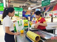 Cần tuyển ,thu ngân, tư vấn, bán hàng ưu tiên sinh viên, nội trợ Cần tuyển ,thu ngân, tư vấn, bán hàng ưu tiên sinh viên, nội trợ