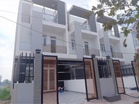 Bán Nhà Phố Đối Diện KCN Cầu Tràm,Sổ Hồng Riêng,Có Thanh Toán Trả Góp Bán Nhà Phố Đối Diện KCN Cầu Tràm,Sổ Hồng Riêng,Có Thanh Toán Trả Góp
