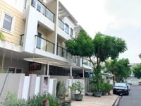 Kẹt tiền cần bán gấp căn nhà phố chính chủ mới 100%,LH ngay 24/24 Kẹt tiền cần bán gấp căn nhà phố chính chủ mới 100%,LH ngay 24/24
